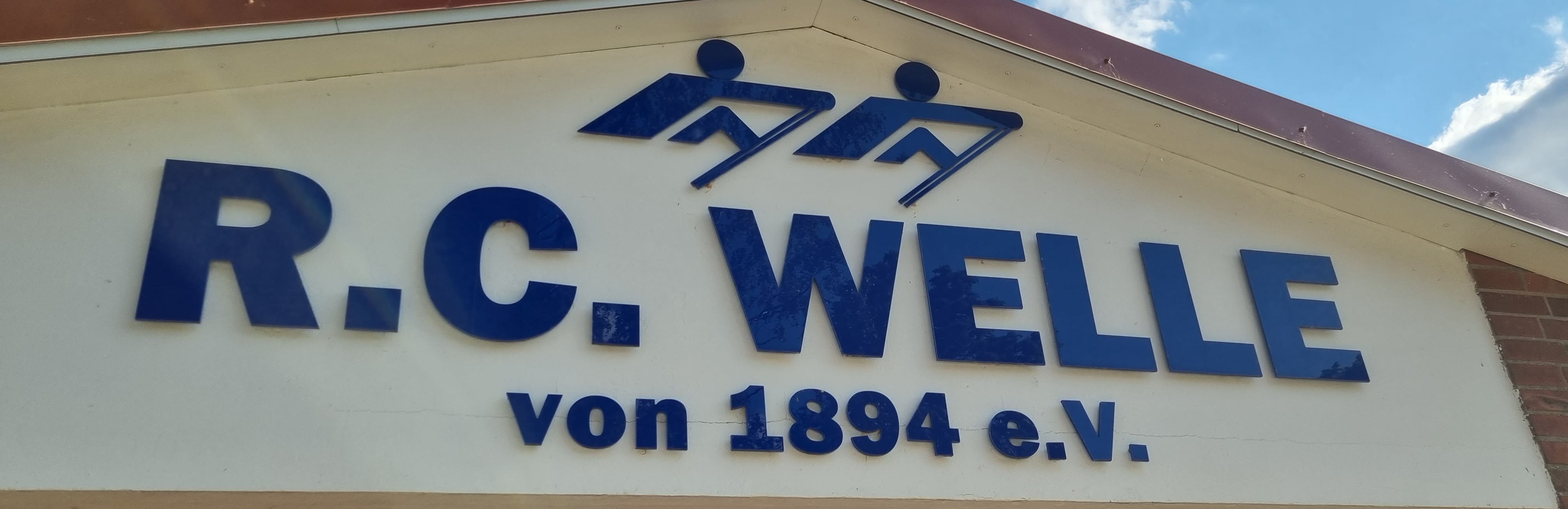 Vereinsname auf Hauswand